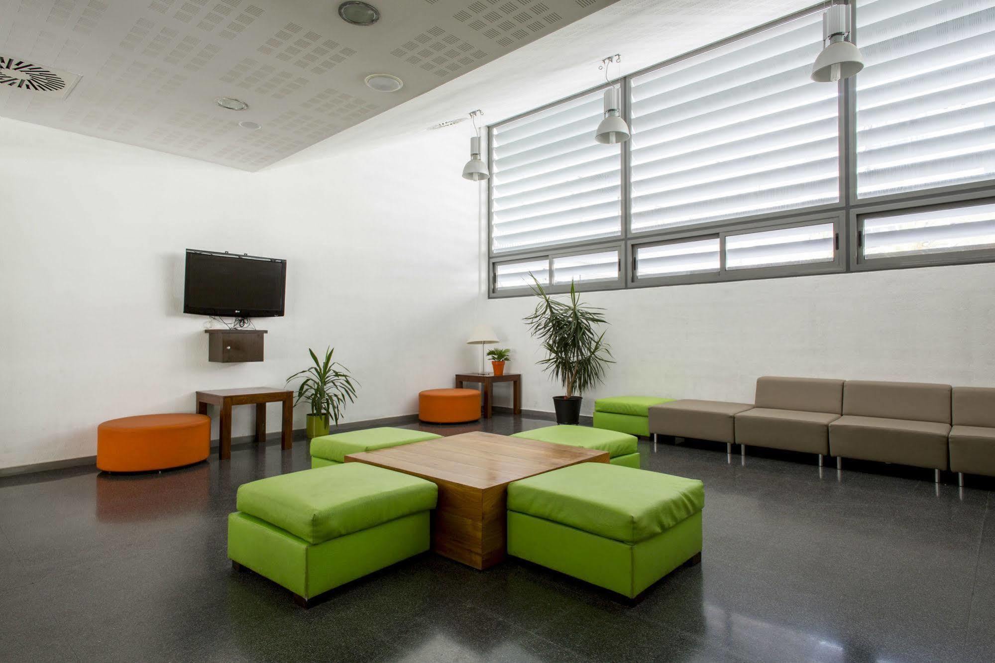 Residencia Universitaria Resa Damia Bonet Valencia Exterior foto